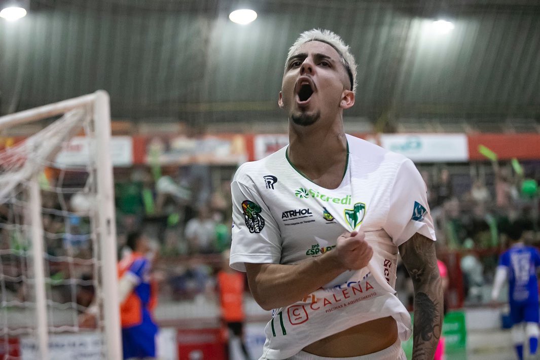 Futsal: Cruzeiro, União Central e atletas do Jaraguá disputam o Torneio de  Verão de Indaial – Agência de Notícias Avante!